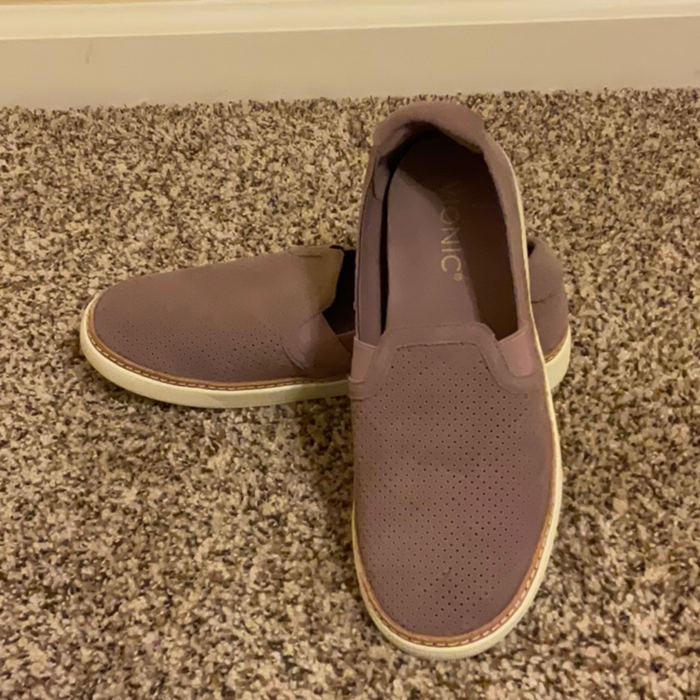Vionic Sunny Malina Perforated Suede Slip On Sneakers Mauve 6
